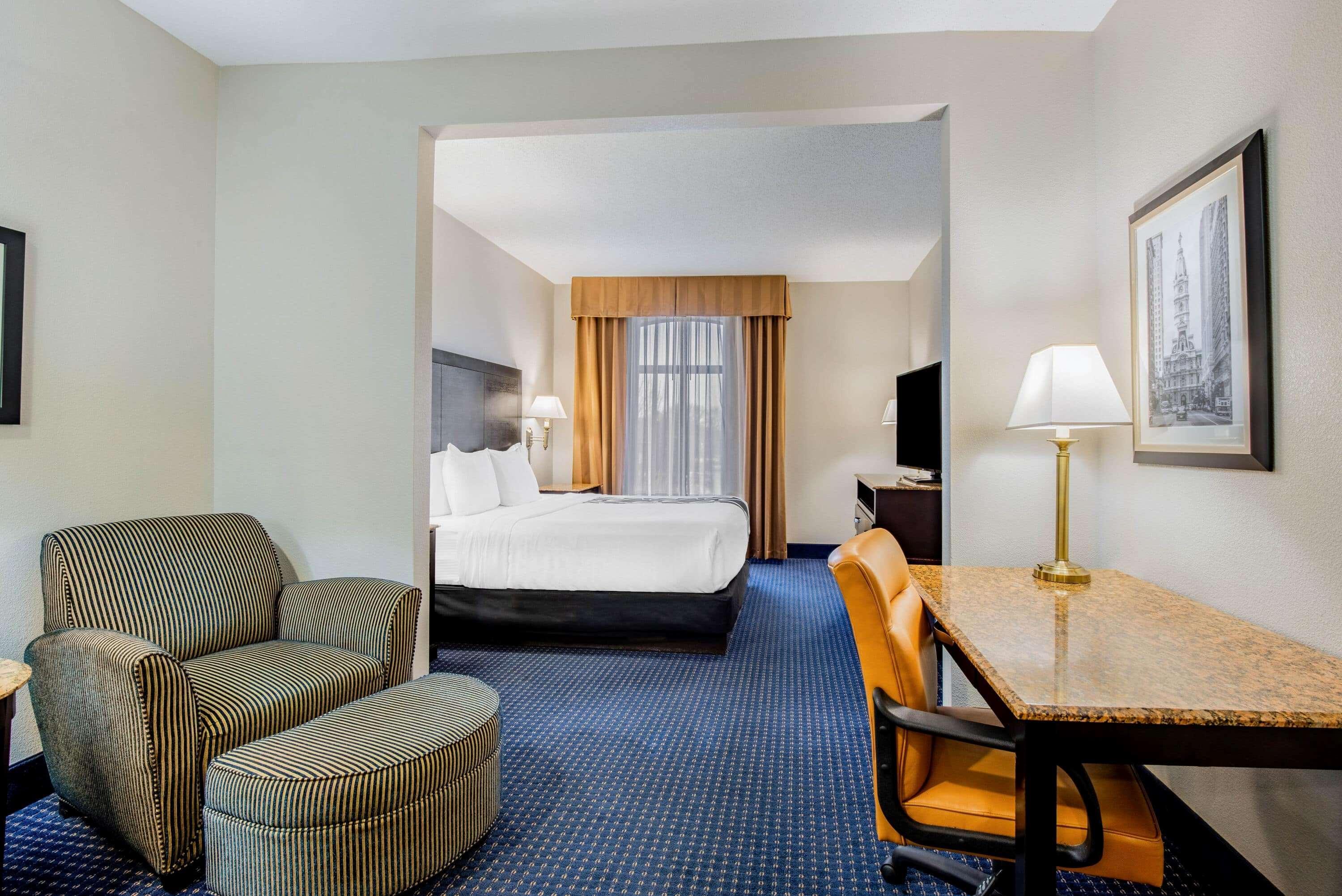 מלון מאונט לאורל La Quinta By Wyndham Mt. Laurel - Philadelphia מראה חיצוני תמונה