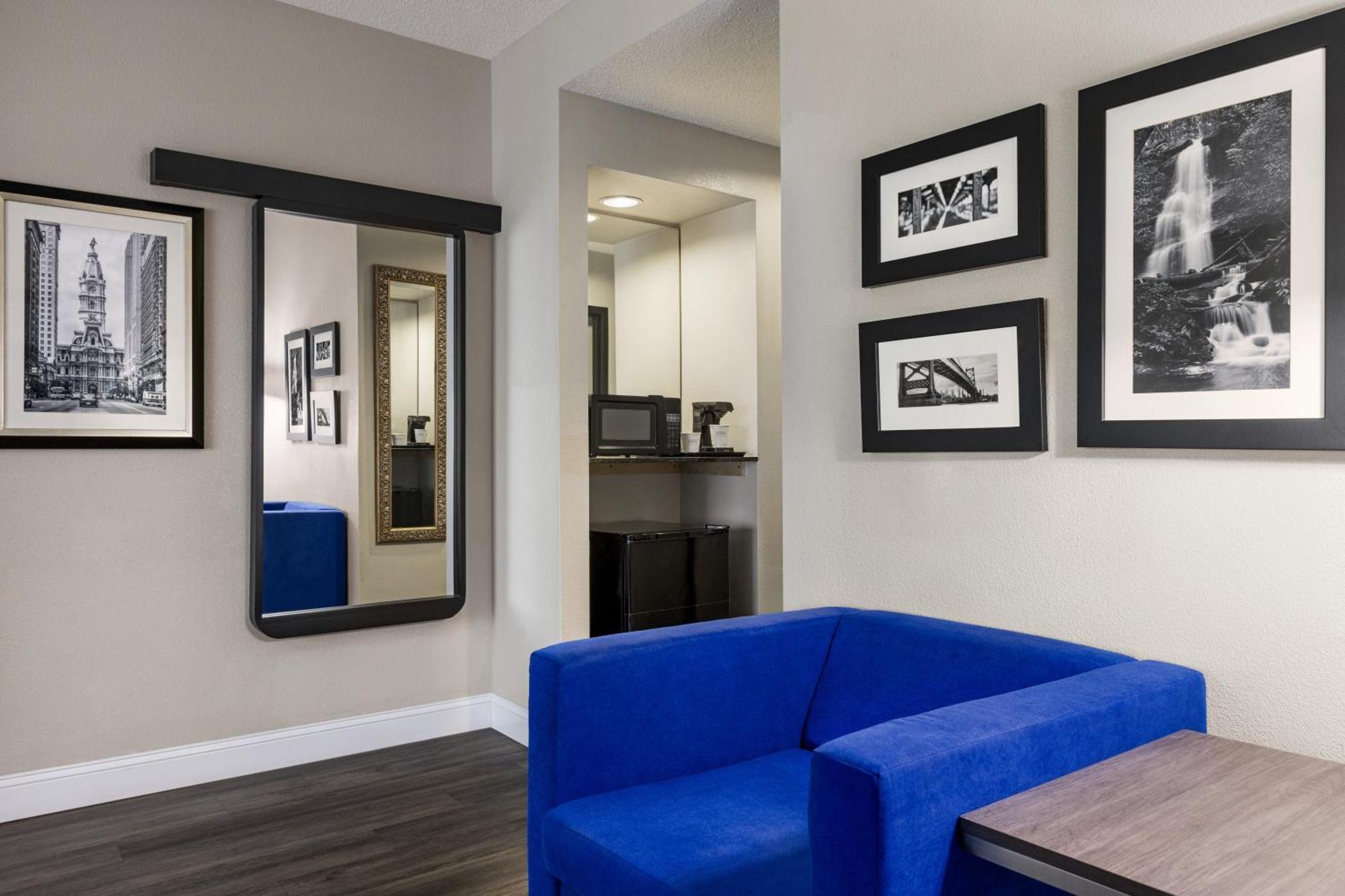 מלון מאונט לאורל La Quinta By Wyndham Mt. Laurel - Philadelphia מראה חיצוני תמונה