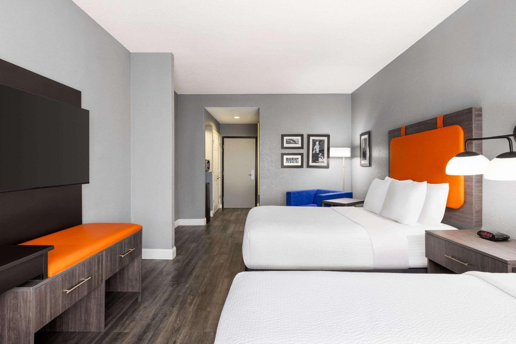 מלון מאונט לאורל La Quinta By Wyndham Mt. Laurel - Philadelphia מראה חיצוני תמונה