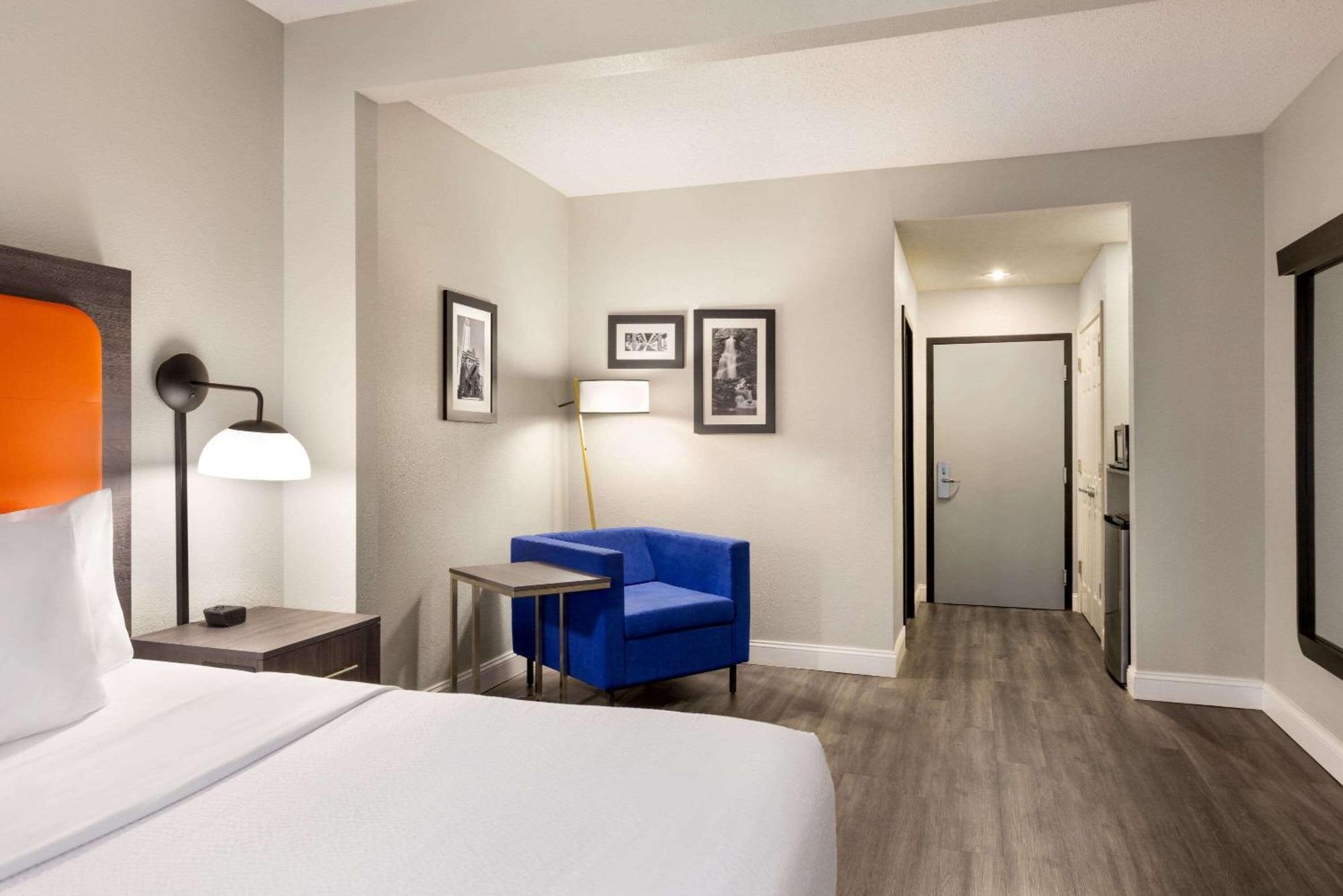 מלון מאונט לאורל La Quinta By Wyndham Mt. Laurel - Philadelphia מראה חיצוני תמונה